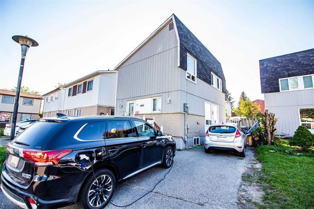 13 Greenbush Crt, House detached with 3 bedrooms, 2 bathrooms and 3 parking in Brampton ON | Image 22