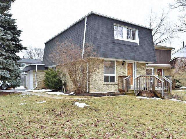 25 Ivanic Crt, House detached with 3 bedrooms, 3 bathrooms and 5 parking in Whitby ON | Image 12