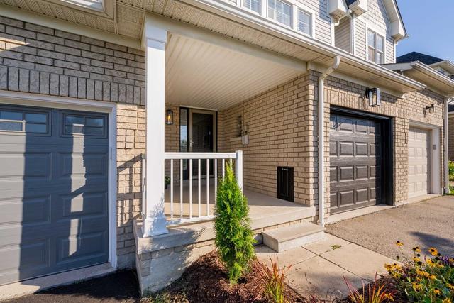 104 Kirkland Pl, House attached with 3 bedrooms, 3 bathrooms and 3 parking in Whitby ON | Image 30