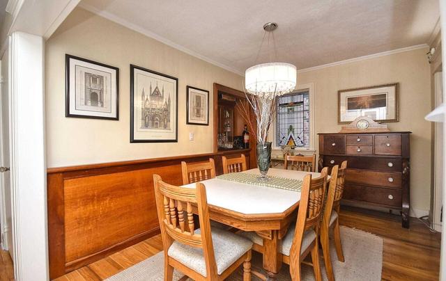89 Avondale Ave, House detached with 2 bedrooms, 2 bathrooms and 7 parking in Toronto ON | Image 4