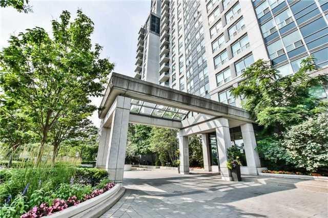 1017 - 188 Doris Ave, Condo with 1 bedrooms, 1 bathrooms and 1 parking in Toronto ON | Image 2