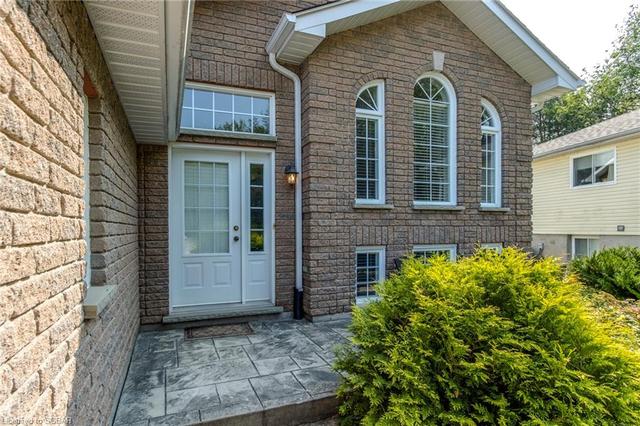 35 Mercer Crescent, House detached with 4 bedrooms, 2 bathrooms and 6 parking in Penetanguishene ON | Image 2