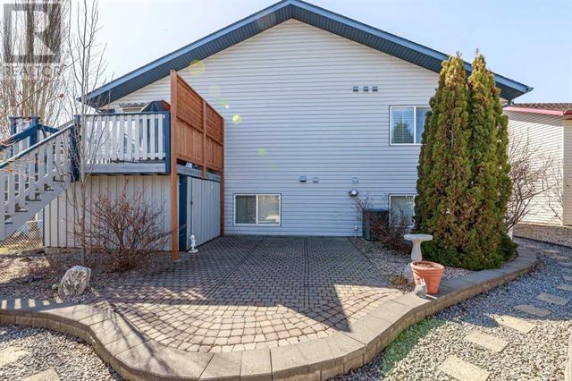10 Plumtree Crescent, House detached with 2 bedrooms, 3 bathrooms and 5 parking in Blackfalds AB | Image 25
