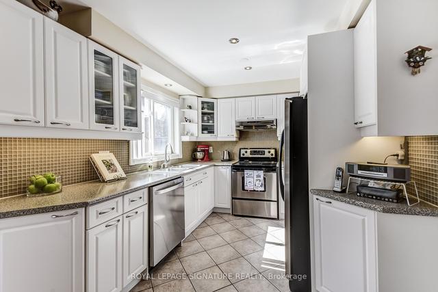 78 Whitehorn Cres, House detached with 4 bedrooms, 4 bathrooms and 6 parking in Toronto ON | Image 3