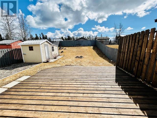 124 Spieker Avenue, House detached with 3 bedrooms, 1 bathrooms and null parking in Tumbler Ridge BC | Image 15