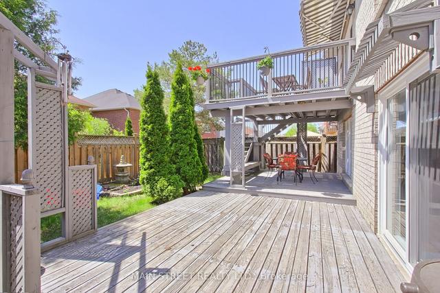 126 Woodbury Cres, House detached with 3 bedrooms, 3 bathrooms and 3 parking in Newmarket ON | Image 22