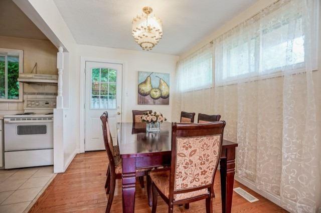 132 Maxome Ave, House detached with 3 bedrooms, 2 bathrooms and 3 parking in Toronto ON | Image 8