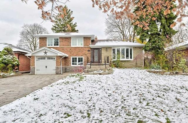 9 Lakevista Ave, House detached with 3 bedrooms, 2 bathrooms and 5 parking in Markham ON | Image 1