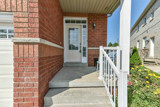38 Calm Waters Cres, House semidetached with 3 bedrooms, 4 bathrooms and 3 parking in Brampton ON | Image 23