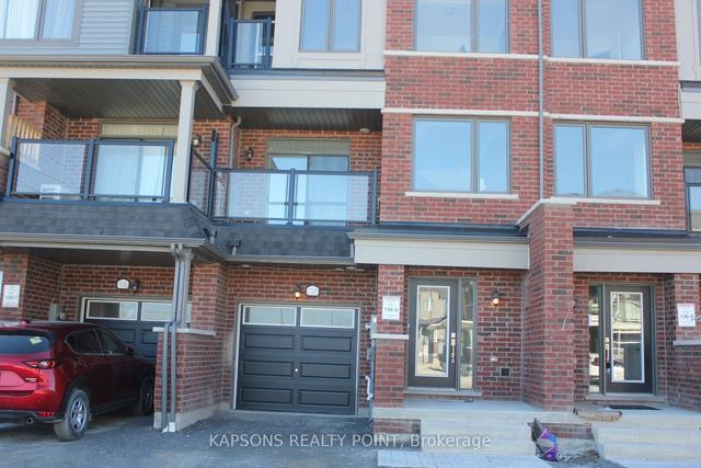 1100 Lockie Dr, House attached with 3 bedrooms, 3 bathrooms and 3 parking in Oshawa ON | Image 1