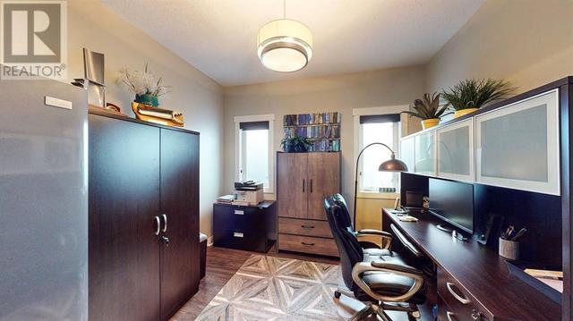 390 Somerside Crescent Se, House semidetached with 3 bedrooms, 2 bathrooms and 3 parking in Medicine Hat AB | Image 7