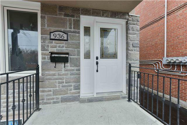 936 Jane St, House detached with 3 bedrooms, 3 bathrooms and 1 parking in Toronto ON | Image 4