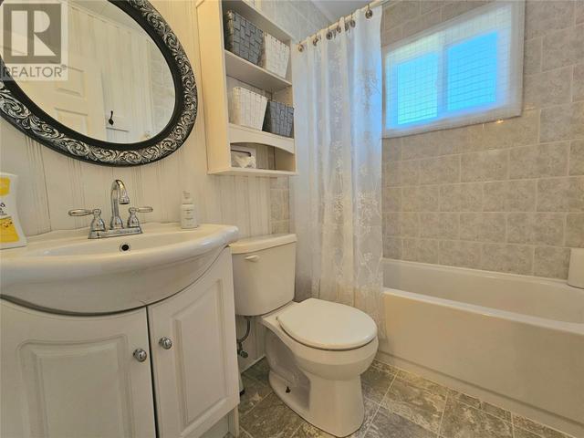 49 Birchview Drive, House detached with 2 bedrooms, 1 bathrooms and null parking in Pasadena NL | Image 12