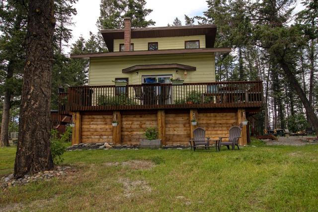 8163 Highway 95a, House detached with 3 bedrooms, 3 bathrooms and 9 parking in Kimberley BC | Card Image