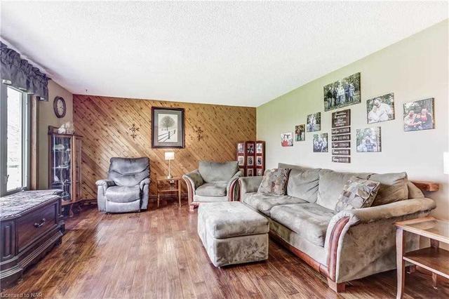 11155 Lakeshore Rd W, House detached with 3 bedrooms, 1 bathrooms and 12 parking in Wainfleet ON | Image 2