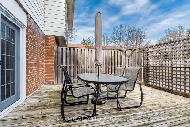 67 Sarah Lane, Townhouse with 3 bedrooms, 3 bathrooms and 2 parking in Oakville ON | Image 21