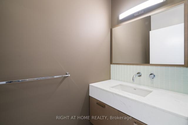 uph03 - 21 Nelson St, Condo with 1 bedrooms, 2 bathrooms and 2 parking in Toronto ON | Image 2