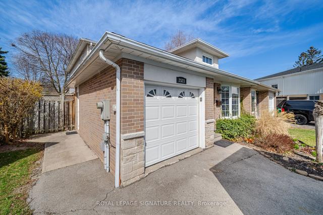 2521 Glamworth Cres, House semidetached with 3 bedrooms, 3 bathrooms and 5 parking in Mississauga ON | Image 12