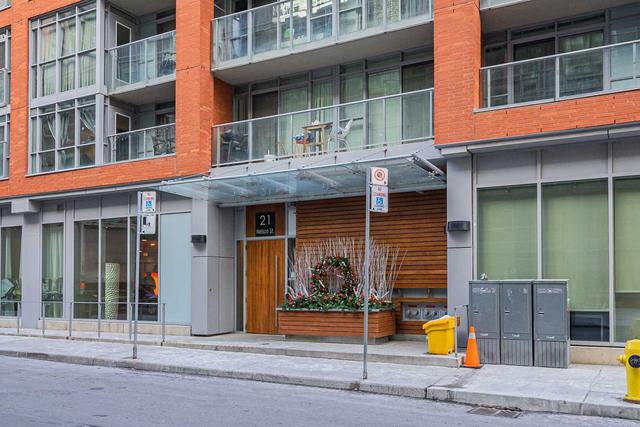 lph16 - 21 Nelson St, Condo with 1 bedrooms, 2 bathrooms and 2 parking in Toronto ON | Image 23