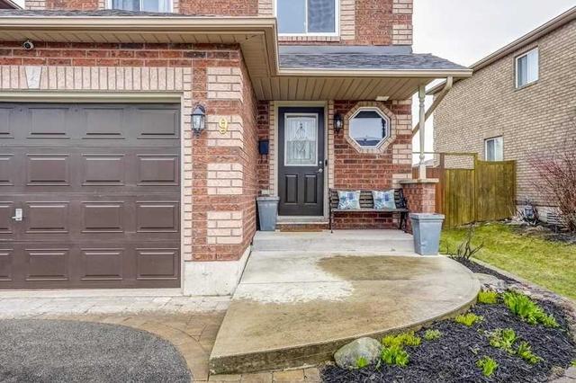 9 Monarchy St, House attached with 3 bedrooms, 3 bathrooms and 5 parking in Barrie ON | Image 12