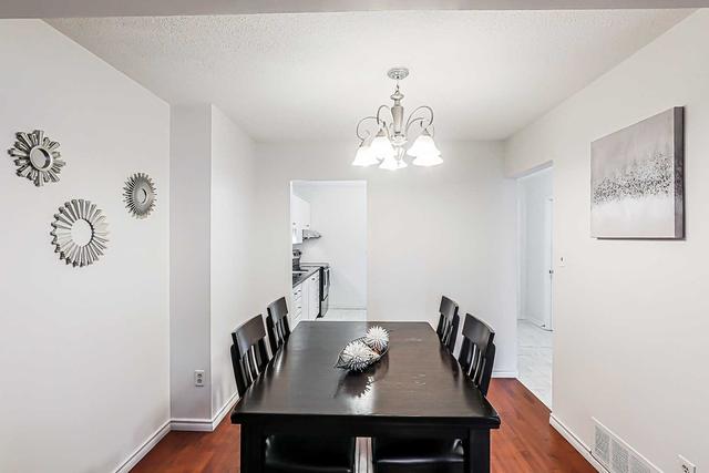 801 Military Tr, Townhouse with 3 bedrooms, 3 bathrooms and 1 parking in Toronto ON | Image 7