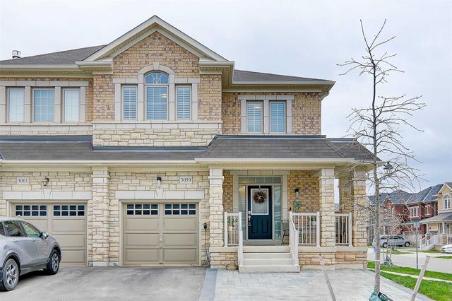 3059 Max Khan Blvd, House semidetached with 4 bedrooms, 3 bathrooms and 3 parking in Oakville ON | Image 1