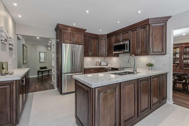 2054 Parklane Cres, House detached with 4 bedrooms, 4 bathrooms and 4 parking in Burlington ON | Image 14