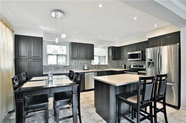 47 Minnacote Ave, House detached with 3 bedrooms, 2 bathrooms and 4 parking in Toronto ON | Image 7
