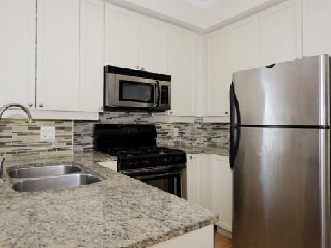 th 15 - 98 Carr St, Townhouse with 2 bedrooms, 2 bathrooms and 1 parking in Toronto ON | Image 2
