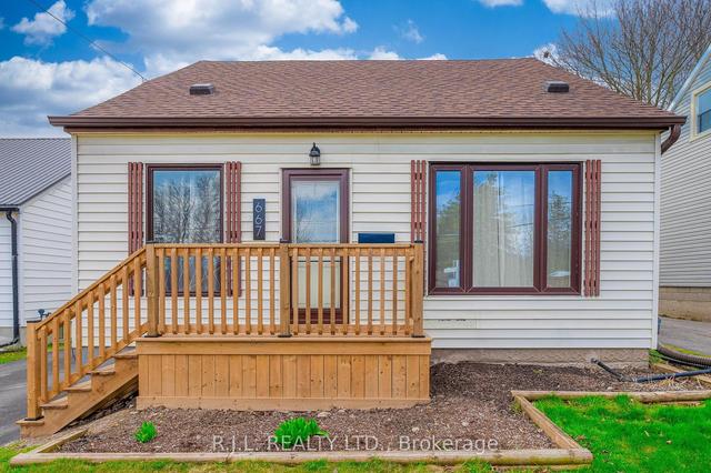 667 Donegal St, House detached with 4 bedrooms, 2 bathrooms and 3 parking in Peterborough ON | Image 12
