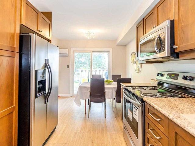 2 Parker Cres, Townhouse with 3 bedrooms, 2 bathrooms and 2 parking in Ajax ON | Image 9