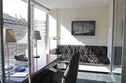 1002 - 110 Bloor St W, Condo with 1 bedrooms, 1 bathrooms and 1 parking in Toronto ON | Image 5
