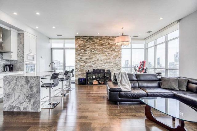 ph 1 - 300 Front St W, Condo with 3 bedrooms, 3 bathrooms and 2 parking in Toronto ON | Image 30