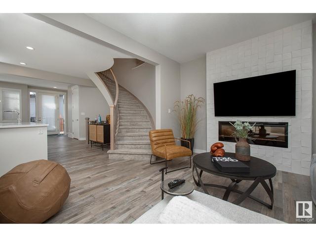 8543 67 Av Nw, House semidetached with 4 bedrooms, 3 bathrooms and null parking in Edmonton AB | Image 10