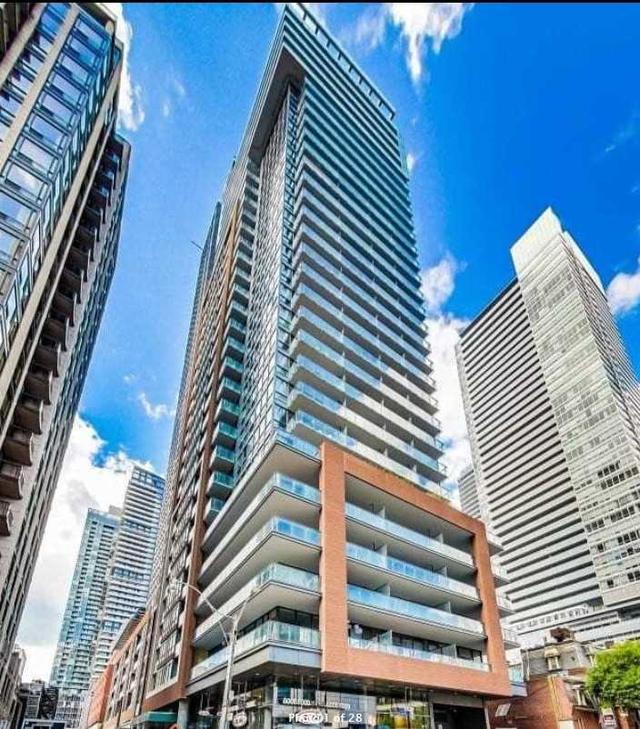 811 - 8 Mercer St, Condo with 2 bedrooms, 2 bathrooms and 1 parking in Toronto ON | Image 6