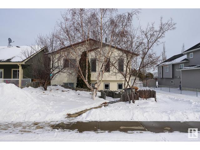 4705 47 St, House detached with 8 bedrooms, 3 bathrooms and 6 parking in Legal AB | Image 2