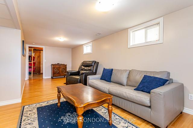 86 Linwood St, House detached with 2 bedrooms, 1 bathrooms and 4 parking in London ON | Image 16