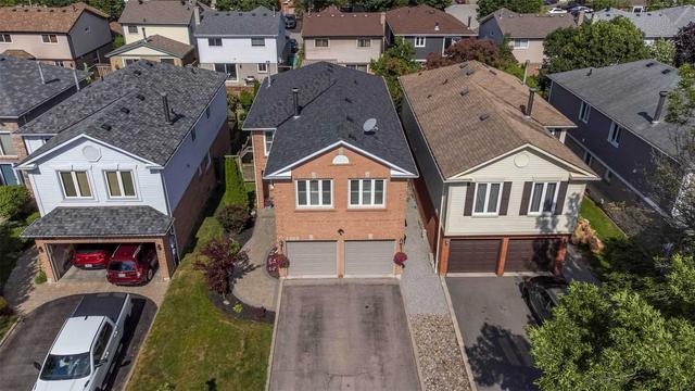 1060 Moorelands Cres, House detached with 3 bedrooms, 3 bathrooms and 6 parking in Pickering ON | Image 18