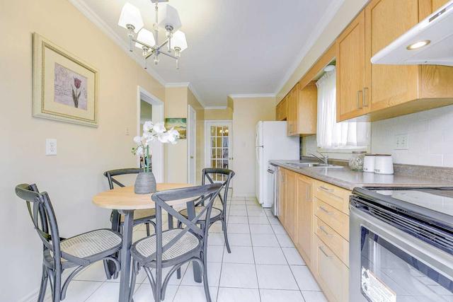1428 Freeport Dr, House semidetached with 3 bedrooms, 2 bathrooms and 4 parking in Mississauga ON | Image 7