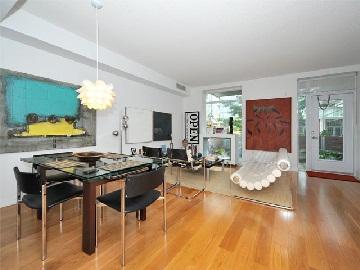 th1 - 3 Brunel Crt, Townhouse with 3 bedrooms, 3 bathrooms and 1 parking in Toronto ON | Image 3