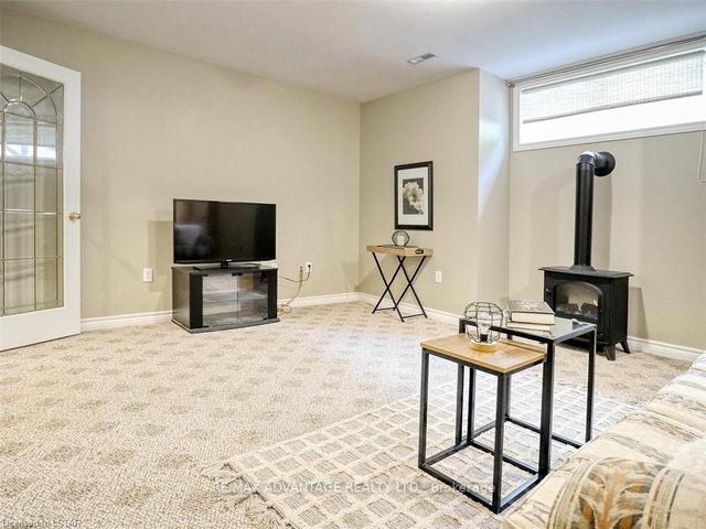 14 - 519 Riverside Dr, Townhouse with 2 bedrooms, 3 bathrooms and 4 parking in London ON | Image 25