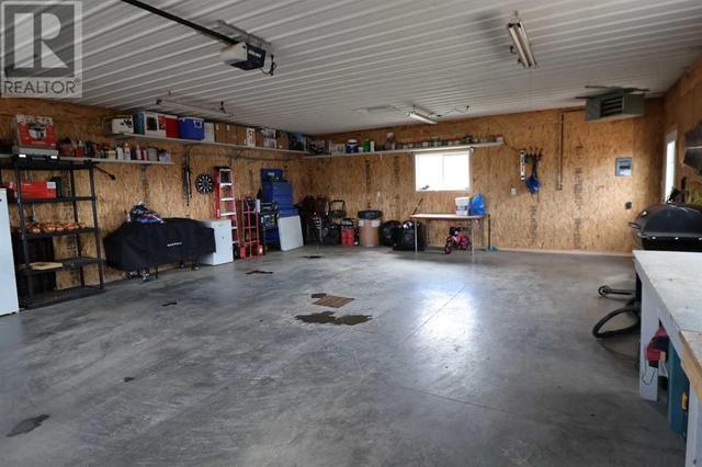 720 2 Street N, House other with 3 bedrooms, 2 bathrooms and 4 parking in Taber MD AB | Image 23