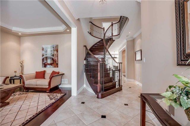 2370 Rideau Dr, House detached with 4 bedrooms, 5 bathrooms and 2 parking in Oakville ON | Image 3