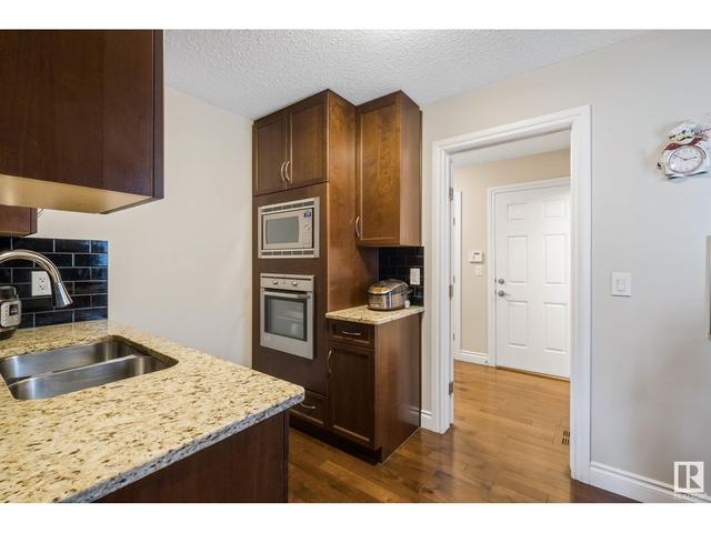 2041 Rochester Av Nw, House detached with 5 bedrooms, 4 bathrooms and null parking in Edmonton AB | Image 4