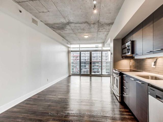 711 - 630 Queen St E, Condo with 1 bedrooms, 1 bathrooms and 1 parking in Toronto ON | Image 2