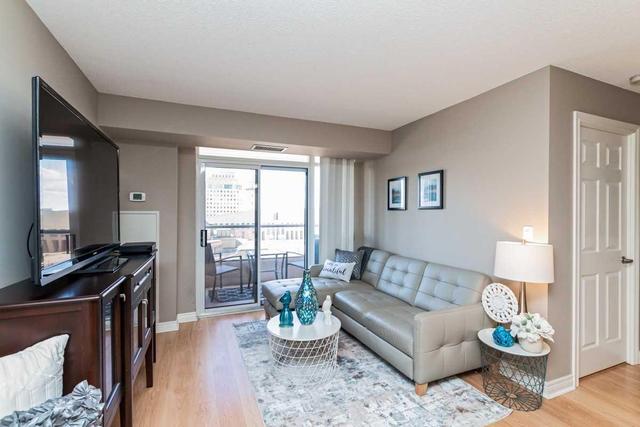1003 - 310 Burnhamthorpe Rd W, Condo with 2 bedrooms, 2 bathrooms and 1 parking in Mississauga ON | Image 5