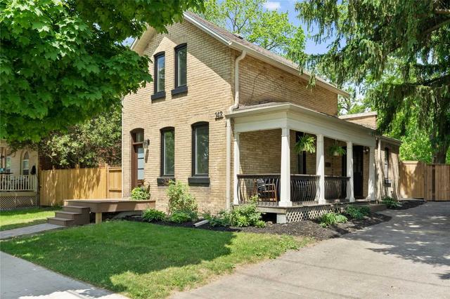 142 Elgin St, House detached with 2 bedrooms, 1 bathrooms and 3 parking in Brantford ON | Image 1