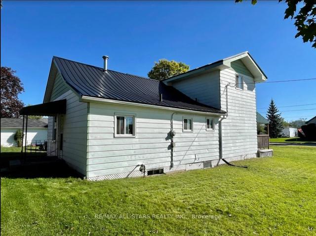 21 James St, House detached with 3 bedrooms, 2 bathrooms and 4 parking in Kawartha Lakes ON | Image 14