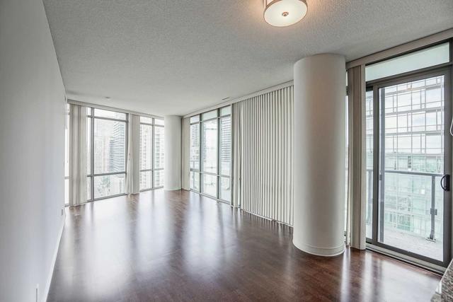 1905 - 832 Bay St, Condo with 2 bedrooms, 2 bathrooms and 1 parking in Toronto ON | Image 29