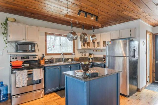 99 Birch Point Dr, House detached with 3 bedrooms, 1 bathrooms and 3 parking in Kawartha Lakes ON | Image 2